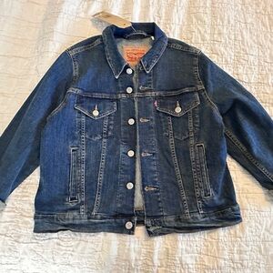 Women’s Levi Strauss Jean Jacket NWT
